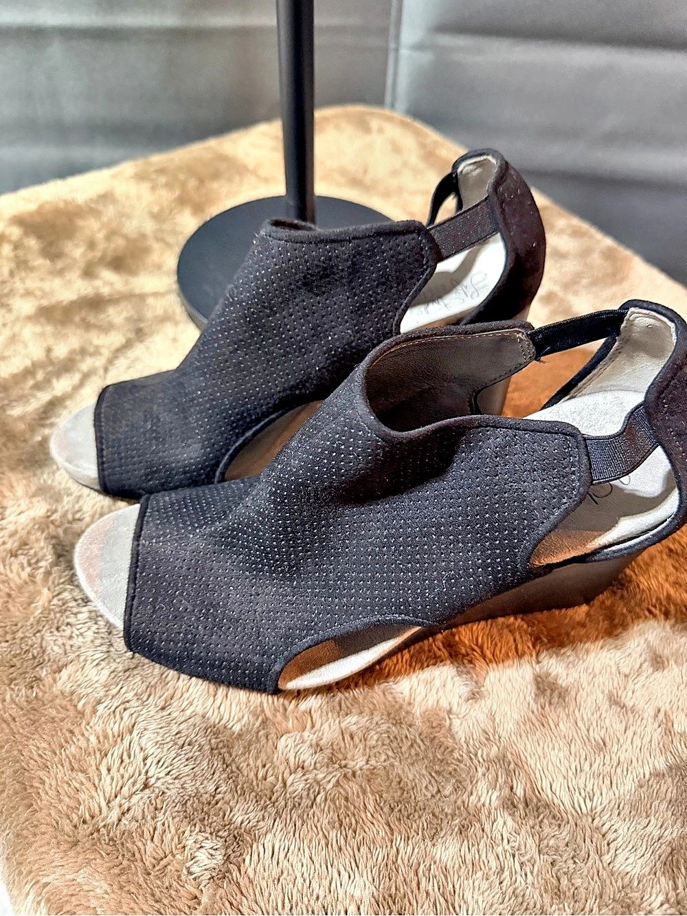 Life Stride Reedly Salene Wedge Sandal Black Peep Toe Wedge Sandals 8.5